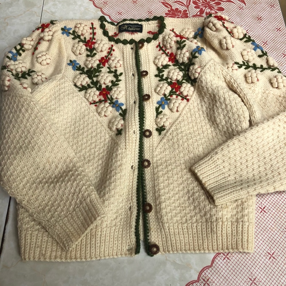 Gorgeous 1950s Wool handmade sweater